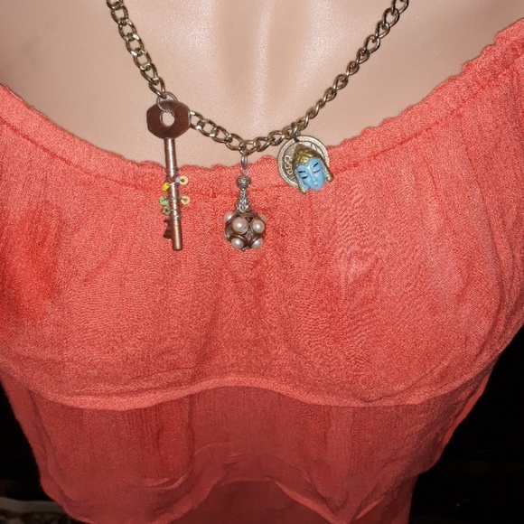 *Necklace with three charms let buddha and Pearl's - Picture 3 of 8